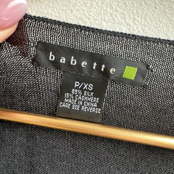 Babette 85% Silk 15% Cashmere Black V Neck Relaxed Sweater Size XS Petite - Picture 3 of 7